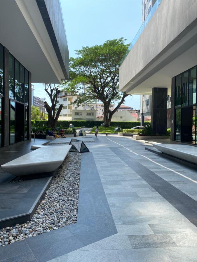 The Base In Pattaya Apartman Kültér fotó