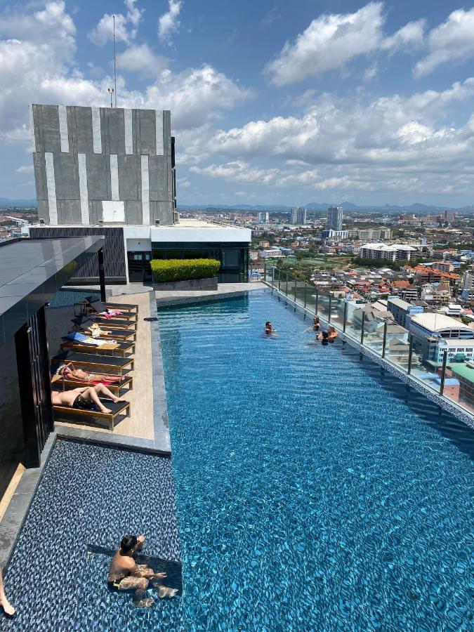 The Base In Pattaya Apartman Kültér fotó
