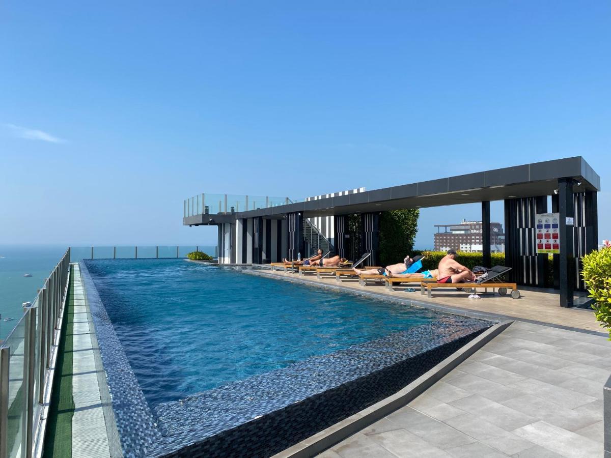 The Base In Pattaya Apartman Kültér fotó