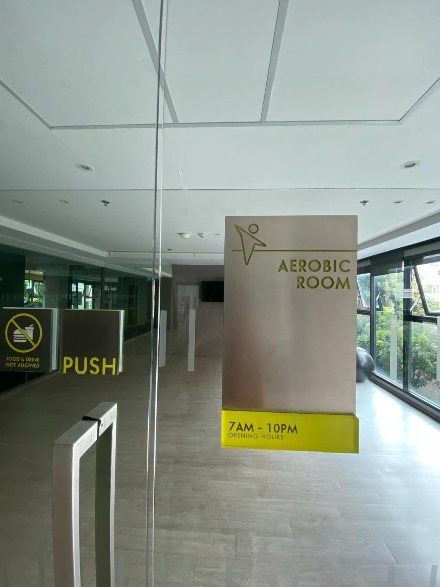 The Base In Pattaya Apartman Kültér fotó